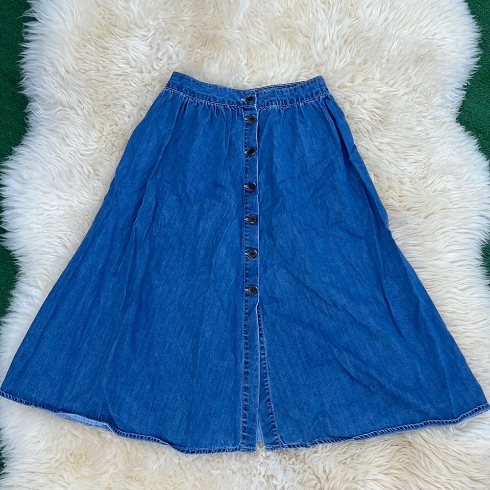 Zara size Large long buttoned denim skirt